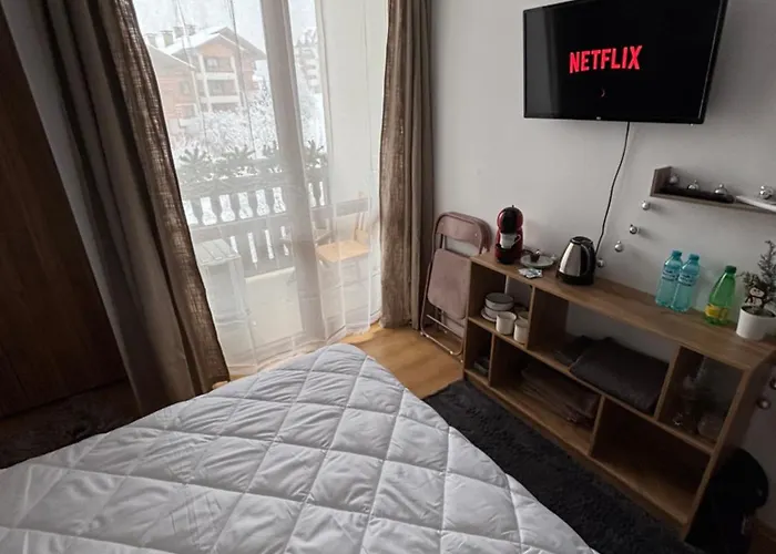 Smart - Refurbished With Balcony And Parking Апартаменти *