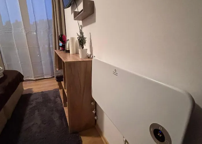 Smart - Refurbished With Balcony And Parking * Бансько