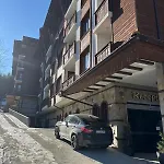 Smart - Refurbished With Balcony And Parking