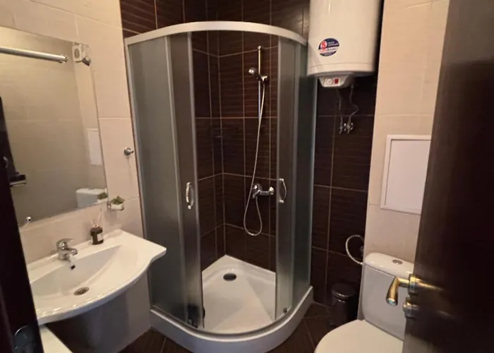 Smart - Refurbished With Balcony And Parking 班斯科