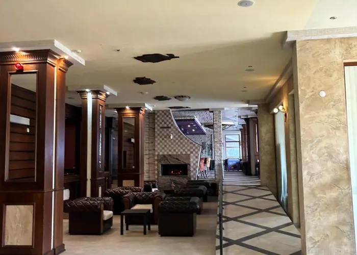 公寓 Smart - Refurbished With Balcony And Parking